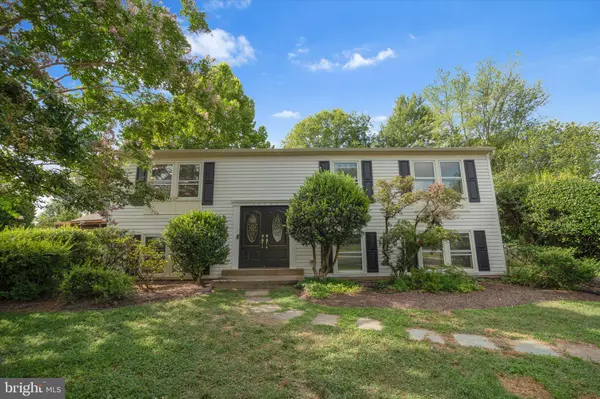 Herndon, VA 20171,12721 CARLSBAD CT