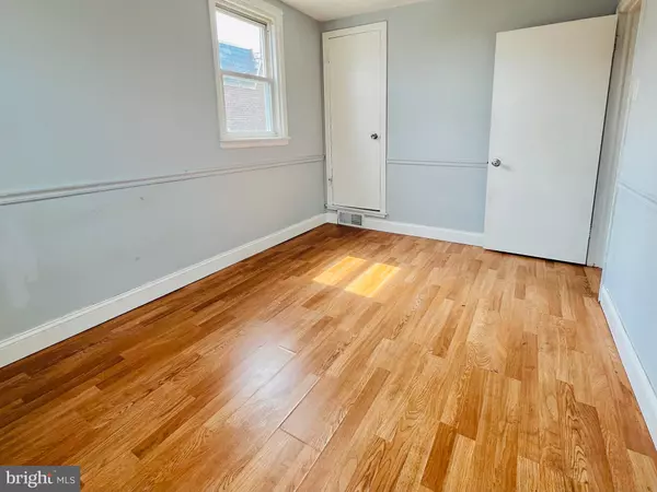Philadelphia, PA 19111,1033 LONGSHORE AVE