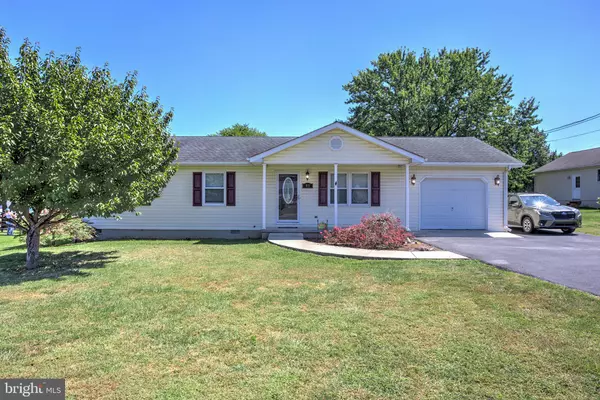 83 DECLARATION DR, Inwood, WV 25428