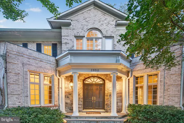 Arlington, VA 22207,3950 27TH RD N