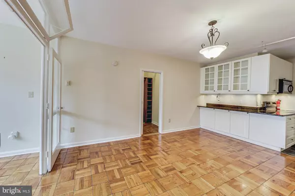 Washington, DC 20036,1 SCOTT CIR NW #403