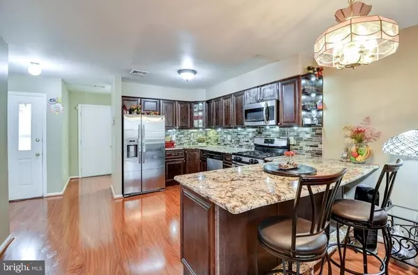 1140 OAKCROFT LN, Somerset, NJ 08873