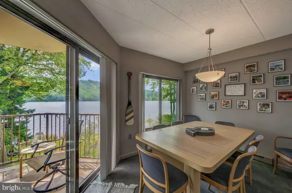 Lake Harmony, PA 18624,59 MIDLAKE DR