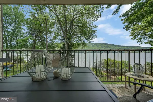 Lake Harmony, PA 18624,59 MIDLAKE DR