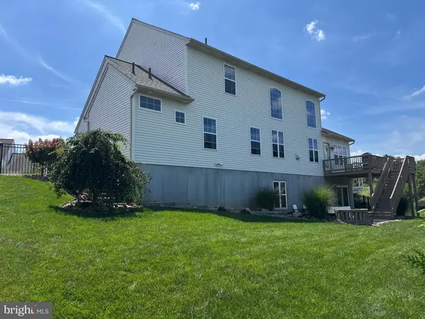 Annville, PA 17003,609 MEADOWVIEW DR