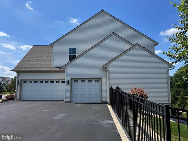 Annville, PA 17003,609 MEADOWVIEW DR