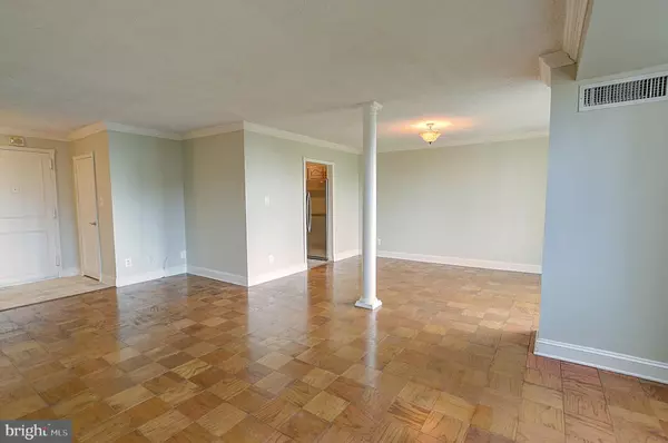 Bethesda, MD 20814,5225 POOKS HILL RD #1016S