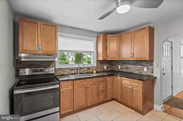 Laurel Springs, NJ 08021,101 HEMLOCK AVE