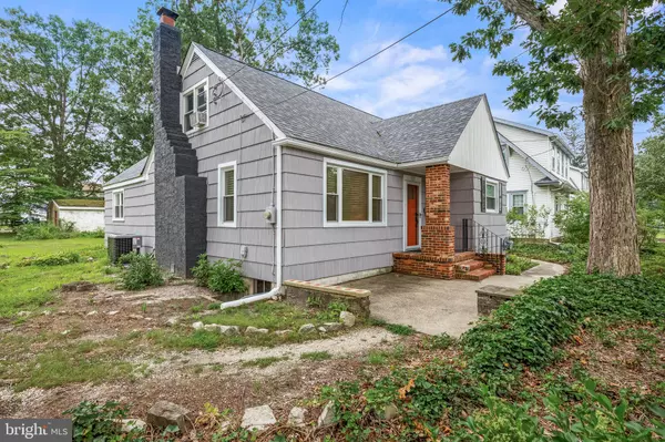 Laurel Springs, NJ 08021,101 HEMLOCK AVE