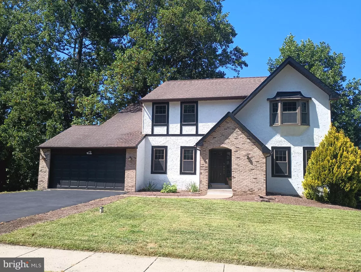 Langhorne, PA 19053,905 EDGEWOOD LN