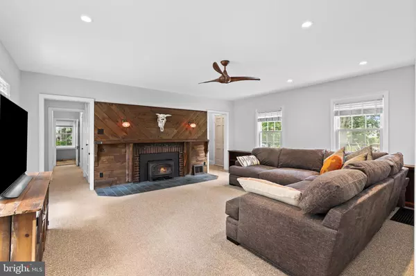 Warminster, PA 18974,102 E BRISTOL RD