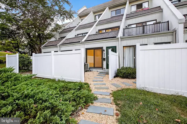 West Chester, PA 19382,567 SUMMIT HOUSE