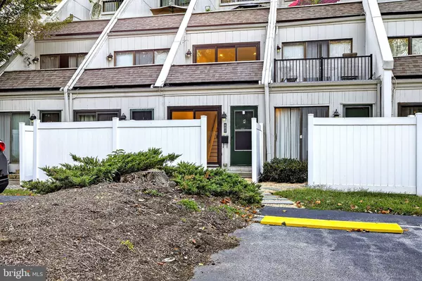 West Chester, PA 19382,567 SUMMIT HOUSE