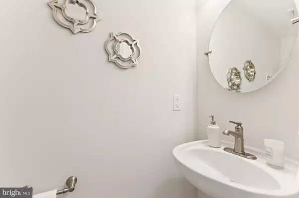 Alexandria, VA 22315,6731 DOROTHY GILES CT