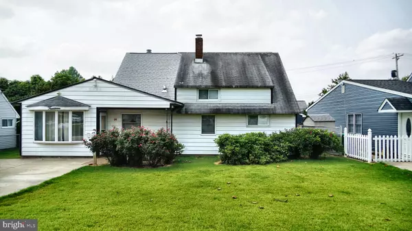 14 APPLETREE DR, Levittown, PA 19055
