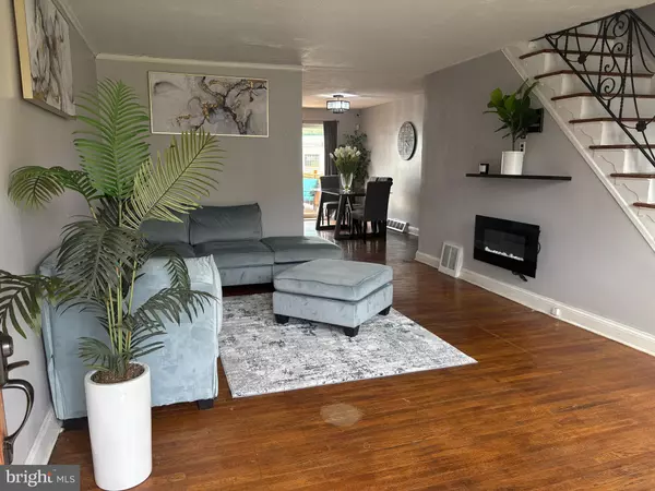 Philadelphia, PA 19151,7661 OVERBROOK AVE