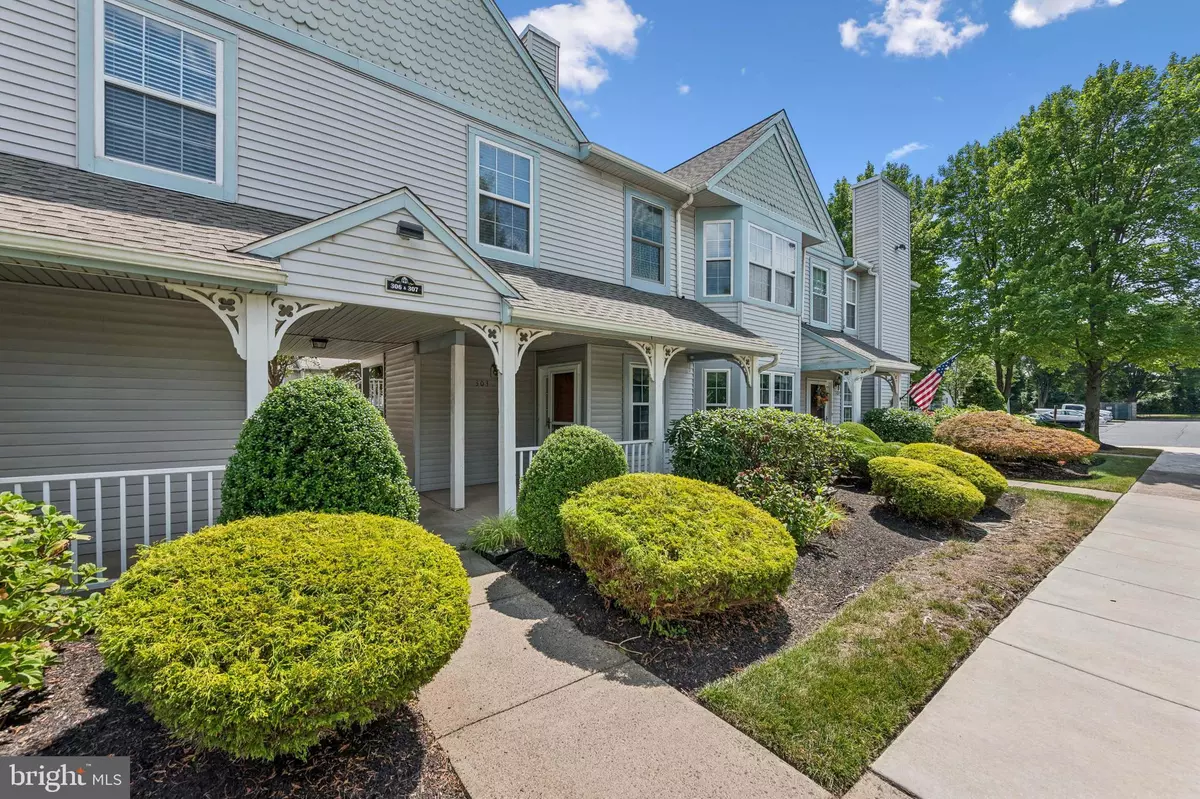 Cinnaminson, NJ 08077,303 SWEETWATER DR