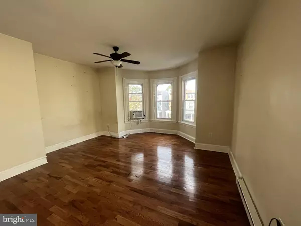 Philadelphia, PA 19139,5028 WALNUT ST #2R