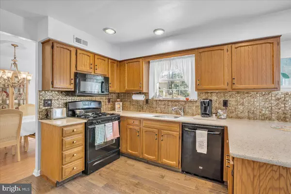 Sicklerville, NJ 08081,6 GERRY LN
