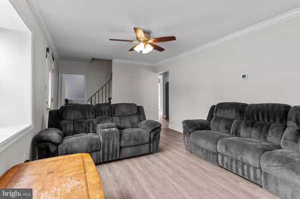 Blackwood, NJ 08012,60 FOX CHASE DR