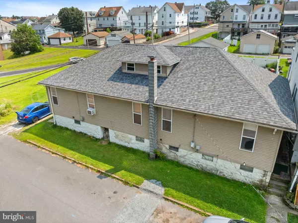 Summit Hill, PA 18250,1-3 W LEHIGH ST