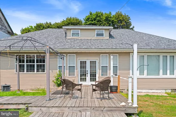 Summit Hill, PA 18250,1-3 W LEHIGH ST