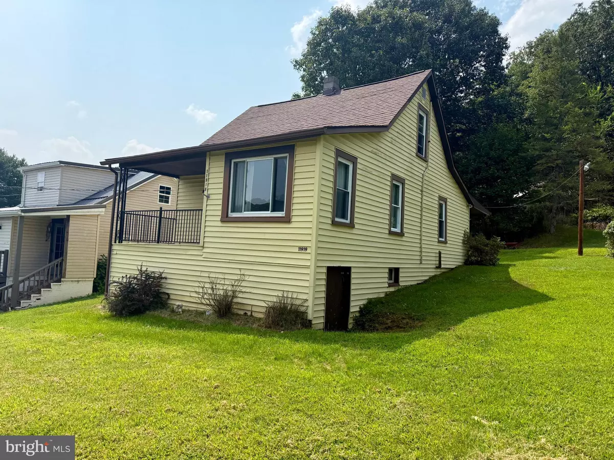 Cumberland, MD 21502,11919 AMHERST AVE NE