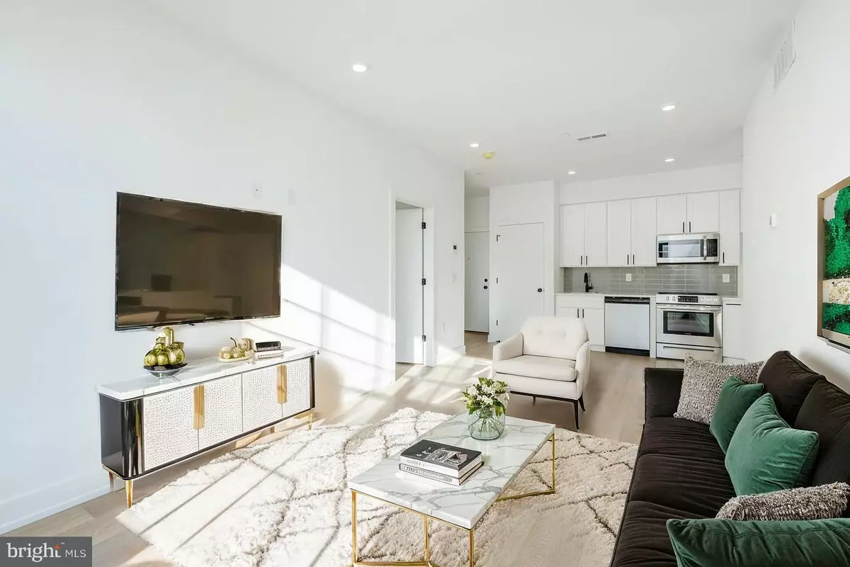 Philadelphia, PA 19125,2002 FRANKFORD AVE #202