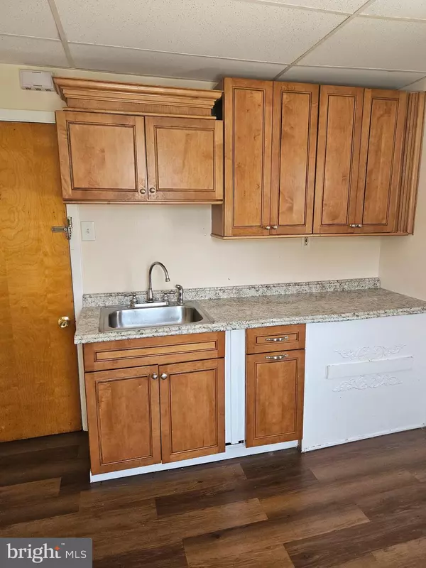 421 CLEMENTS BRIDGE RD, Barrington, NJ 08007