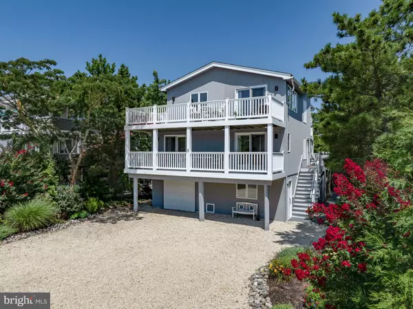 Barnegat Light, NJ 08006,5 W 4TH ST