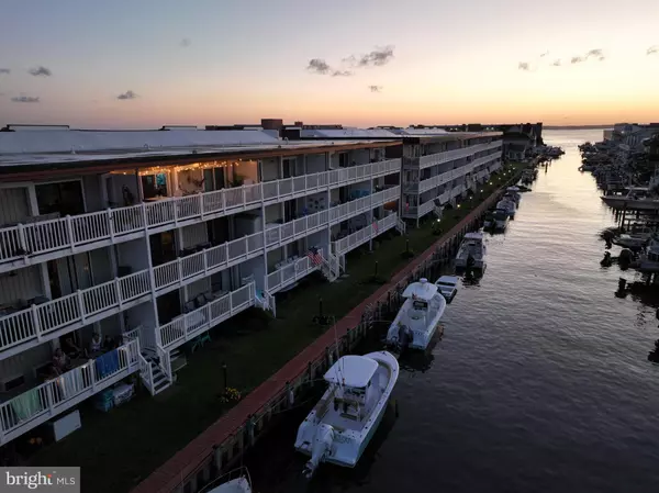 Ocean City, MD 21842,714 MOORING RD #C304