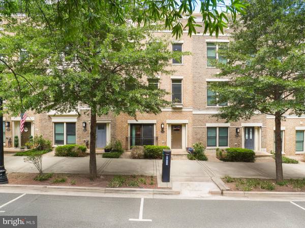 Arlington, VA 22209,1521 16TH RD N