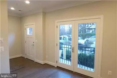 Arlington, VA 22209,1521 16TH RD N