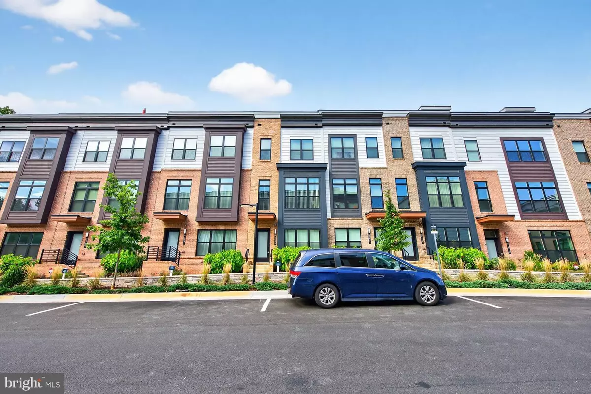 Falls Church, VA 22043,2009 TYSONS RIDGELINE RD