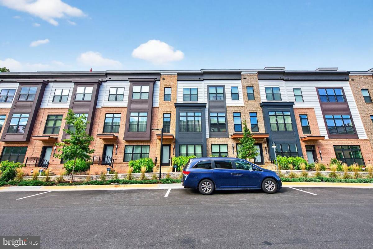 Falls Church, VA 22043,2009 TYSONS RIDGELINE RD