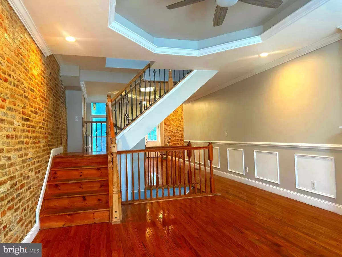 Baltimore, MD 21217,604 APPLETON ST