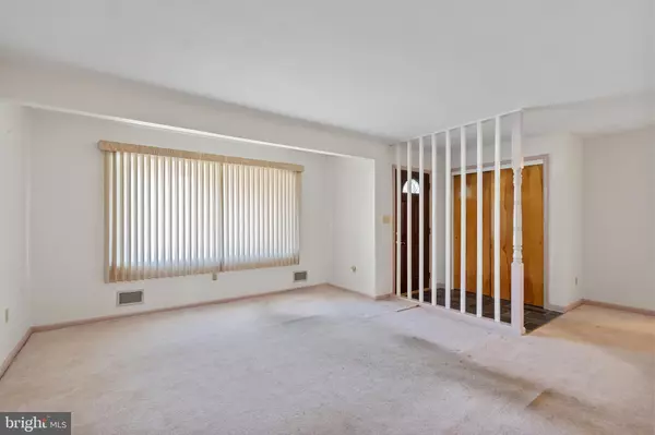 Hamilton, NJ 08620,6 KIM VALLEY RD