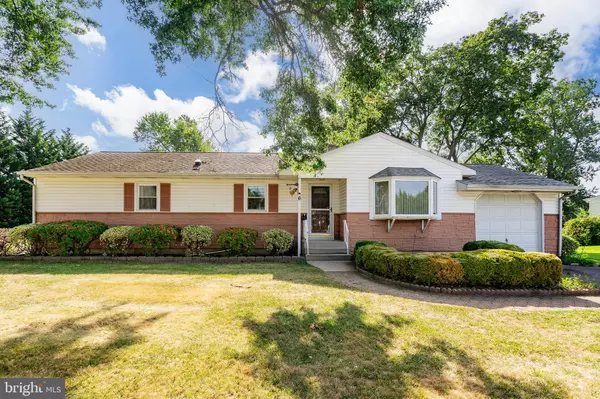 6 KIM VALLEY RD, Hamilton, NJ 08620
