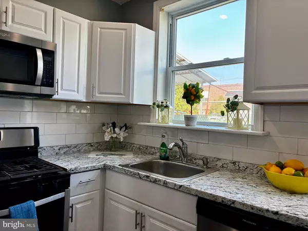 Philadelphia, PA 19134,3318 ALMOND ST