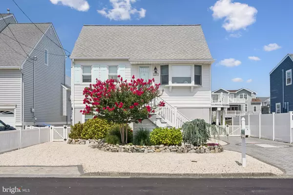 1266 PAUL BLVD, Manahawkin, NJ 08050