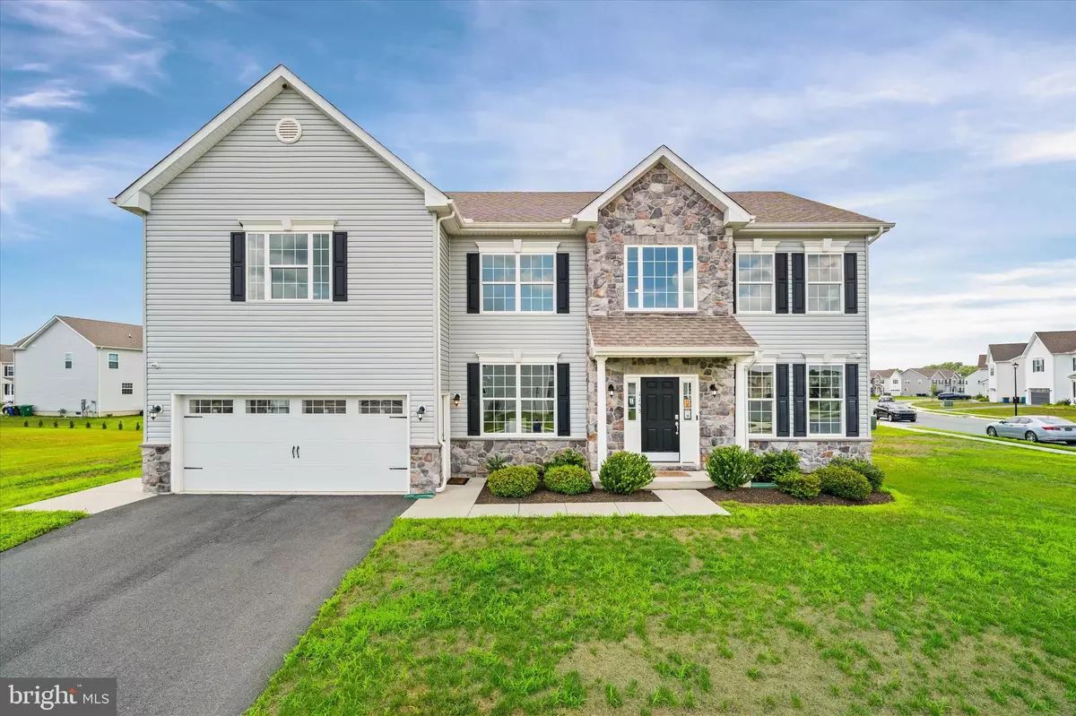 Smyrna, DE 19977,106 SOUTH HALL CT #CHARLESTON GRAND