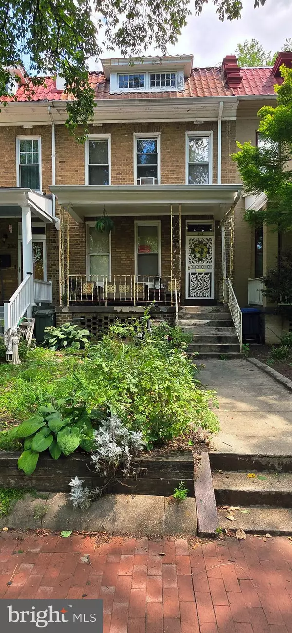 232 KENTUCKY AVE SE, Washington, DC 20003