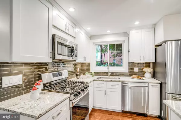 Alexandria, VA 22302,1571 MOUNT EAGLE PL #1