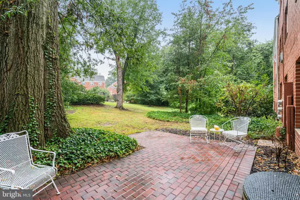 Alexandria, VA 22302,1571 MOUNT EAGLE PL #1