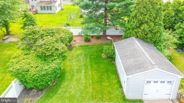 Warminster, PA 18974,460 KALMIA ST