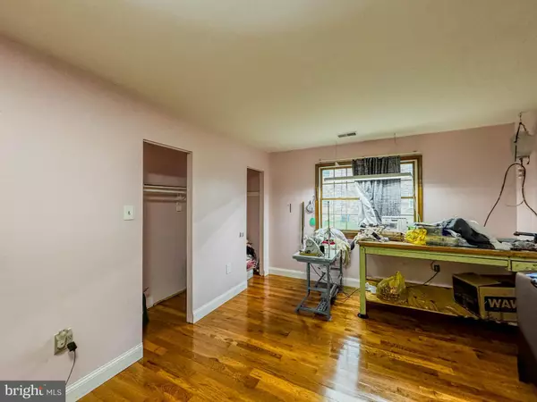 Edgewater Park, NJ 08010,1294 COOPER ST #A5