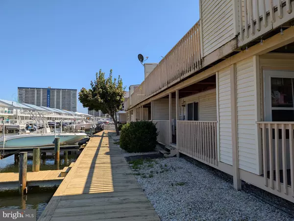 Ocean City, MD 21842,134 CAPTAINS QUARTERS RD #5