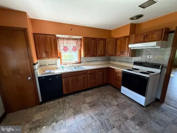 Strasburg, PA 17579,17 W HILLCREST AVE