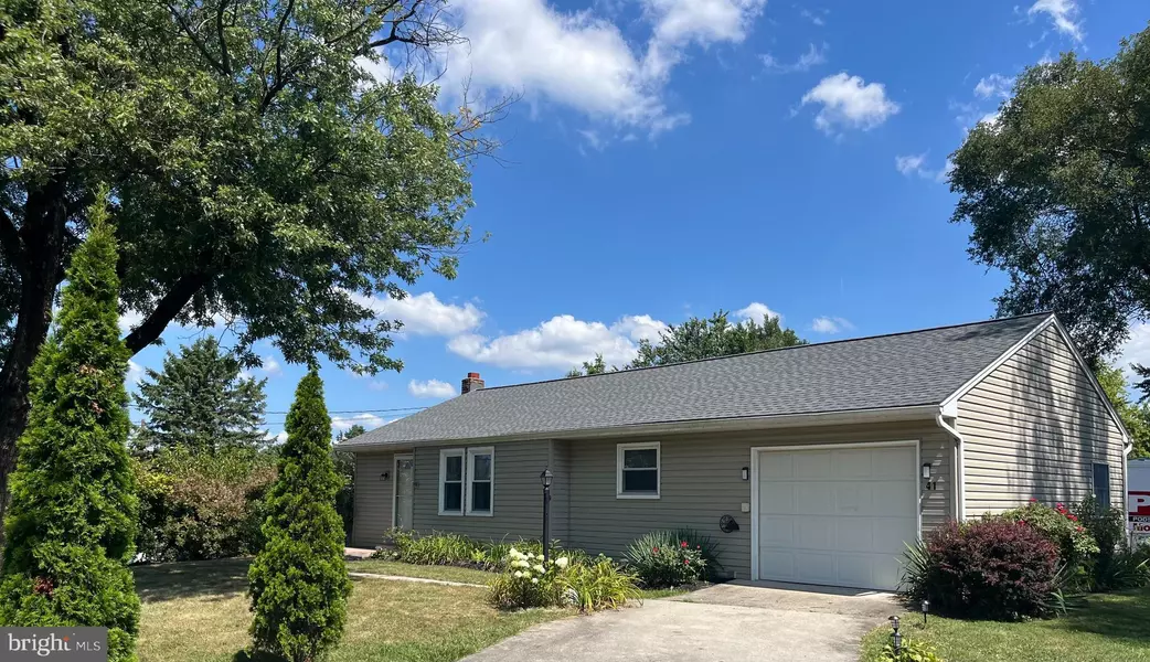 41 WOLFS BRIDGE RD, Carlisle, PA 17013
