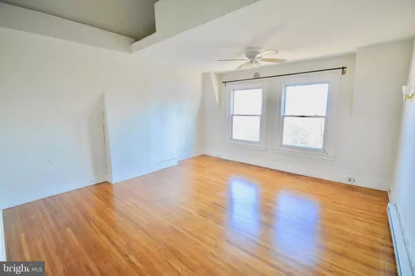 Philadelphia, PA 19144,433 W HANSBERRY ST #3